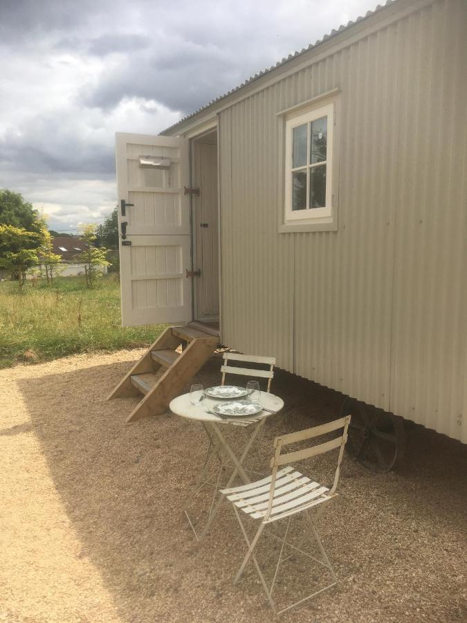 Romantic Secluded Shepherd Hut Hares Rest Southwick  Exteriér fotografie